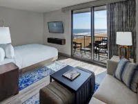 Embassy Suites by Hilton Virginia Beach Oceanfront Resort Отели рядом с достопримечательностью «Пляж Сандбридж»