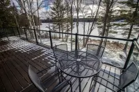 Full Log Home On Private Lake Close To Town, Snowmobile Trails, & Golf Course Hotel a Mercer