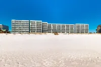 Fifth floor beachfront condo with pool access, washer/dryer, and ocean view Hotels in Okaloosa Island