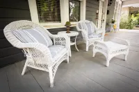 Spacious Fenced Yard and Relaxing Atmosphere - Charming Tranquil Retreat Hotels in Montgomery