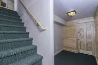 Spacious Decks and Cozy Fireplace - Inviting Mountain Retreat