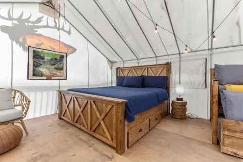 Furnished Glamping Tent/King Bed/Access to the Red River - Elusive Elk - #1