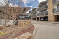 Cozy ski-in/ski-out condo with pool & hot tub - perfect location Hotels in Basalt