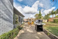 Mid-Century Modern Eichler Home - Lilian