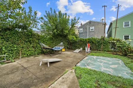 Two Fully Equipped Kitchens and Relaxing Gardens - Stunning Spacious Retreat