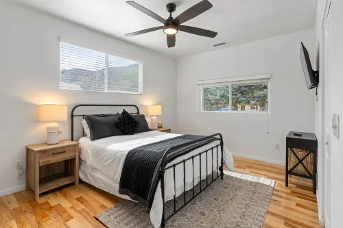 Downtown Location, 5 Min Walk to Train, Great Yard