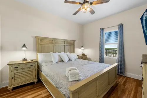 Panoramic Views and Resort Amenities - Stunning Coastal Escape Hotels in Bay County