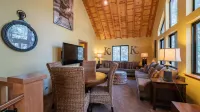 Spacious Lodge with Community Amenities - Charming Mountain Retreat