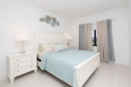 Serenity Haven Retreat - Serene Villa, Stunning Decor