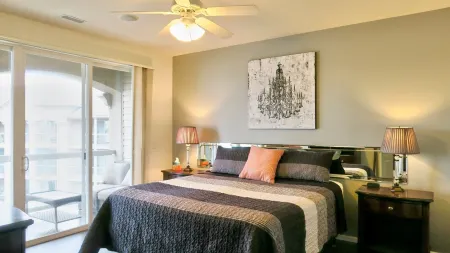 Beautiful Lakefront Condo with Stunning Lake Views. No Stairs from Parking Lot