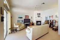 Spacious home with WiFi, private patio & gas grill - close to downtown