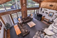 Scenic Lakeside Retreat - Wildlife Viewing, Fishing, Skiing