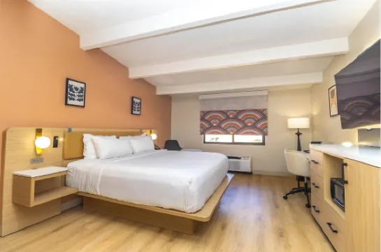 達文波特奧蘭多南華美達酒店