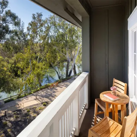 River Terrace Inn