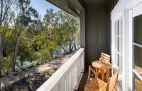 River Terrace Inn - 뷰