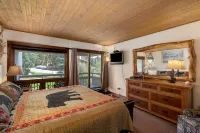Spacious Living Areas and Hot Tubs - Charming Mountain Retreat