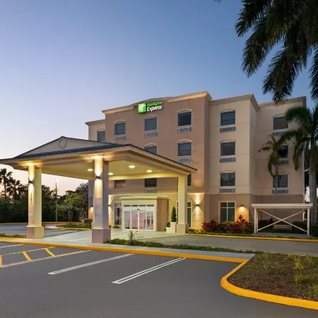 Holiday Inn Express & Suites BOYNTON BEACH WEST by IHG