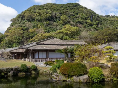 Toyoko Inn Kagoshima Chuo Eki Higashi Guchi Отели рядом с достопримечательностью «Shiroyama Park Observation Deck»