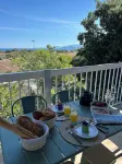 Air-Conditioned T1 Apartment for 2 People, Terrace with Sea View, Garden & Parking