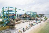 Walk to the Beach! Great Rates, Great Location!