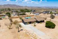 Chic Decor with Expansive Backyard and Fire Pit - Stunning Oasis