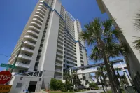 Oceanfront Luxury Retreat with Huge Balcony - Spacious Paradise Escape