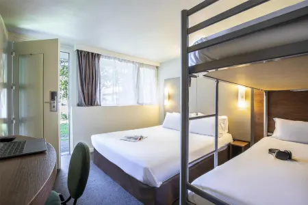 Campanile Macon Sud - CHAINTRÉ Отели в г. Жульена