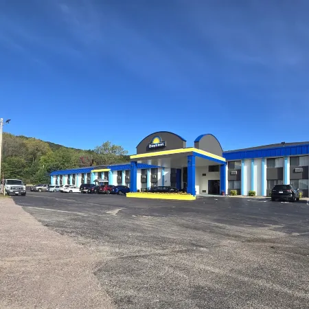 Days Inn by Wyndham Portage