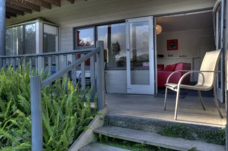 Cove Beach Apartment 1