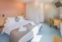 Logis Hotel l'Hôtel des Bains - Salles-la-Source Hotels in Salles-la-Source