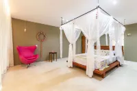 Bahay Tatu Home Concept Hotels in Porto de Pedras