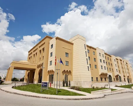 希爾頓花園桑尼烏法酒店 尚勒烏爾法酒店