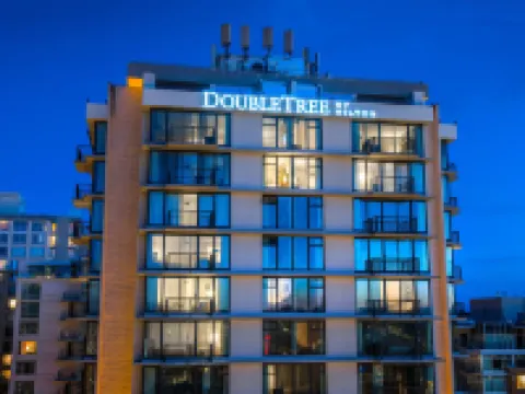 DoubleTree by Hilton Hotel & Suites Victoria Hotels in Victoria