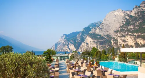 Hotel Kristal Palace - Tonelli Hotels - Adult Friendly - parking