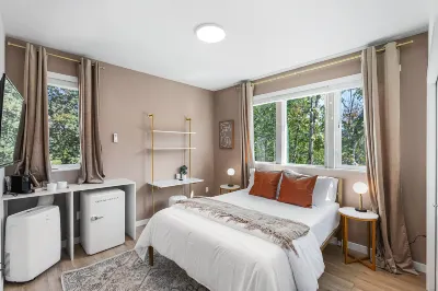Sweet Suites Capitol Hill Hotel in zona Sonic Bloom By Dan Corson