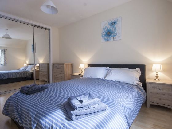 4 Varis Apartments