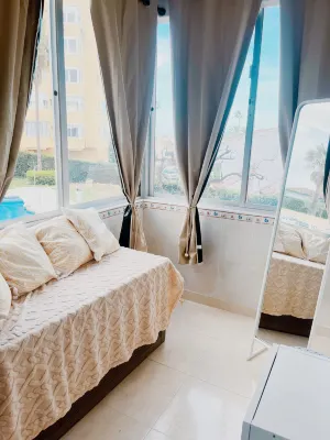 Apartment 2 Mins from Beach la Cala de Mijas, with Pool and Airconditioner