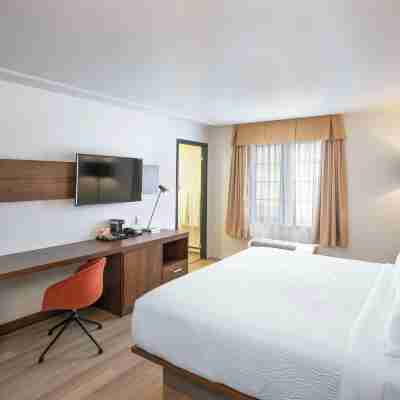 Quality Inn Rooms