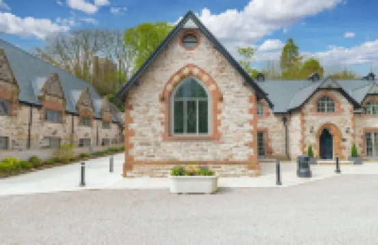 Chequers Lodge Hotels in 