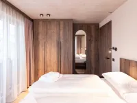 Premium Holiday Apartment With Balcony and Sauna