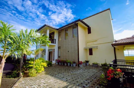 Hill Paradise Hanthana