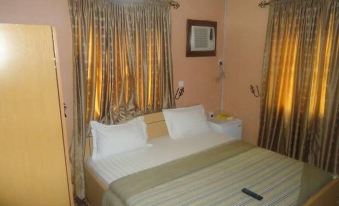 Newton Hotel Festac