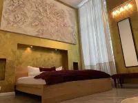 Amical Hotel Hotels near Engels Denkmal 'Die starke Linke'