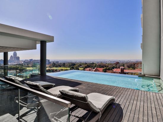 Reserved Suites Illovo