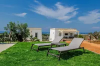 Villa Torre Dell'Alto Mare Blocco n.2 Hotels in Torre Suda
