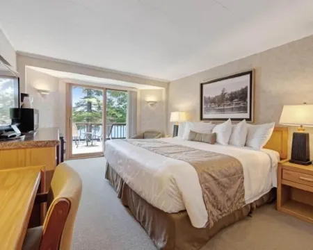 Chanticleer Inn Hotels in Washington