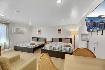Desert Moon Motel