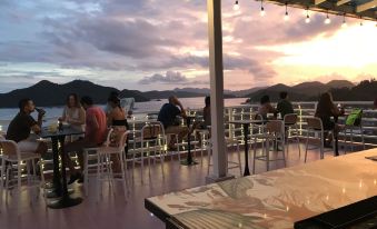 Sunburn Suites Coron