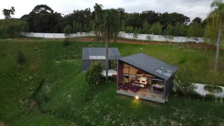 Primo Cabana - Hospedagem na Vinícola Отели в г. Куатру-Баррас