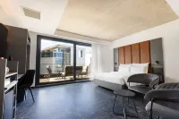 The Londoner Hotel St. Julian's فنادق في سليما